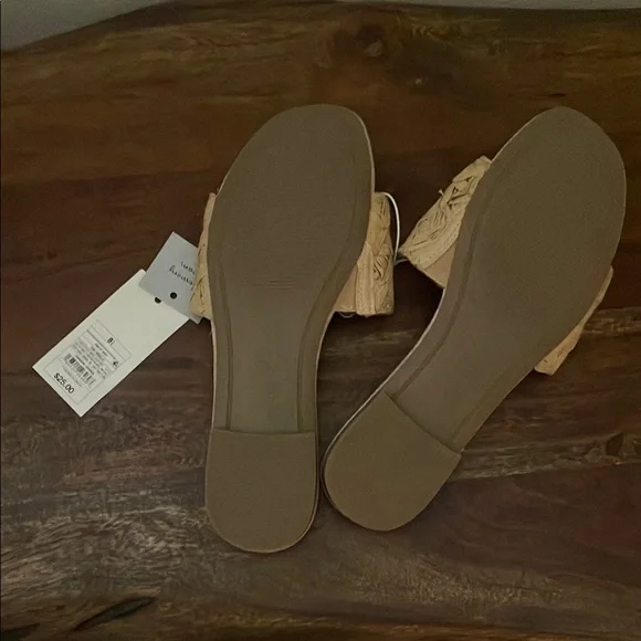Brand New - a new day Woven Slide Sandals. Size 8.5 - Picture 6 of 6